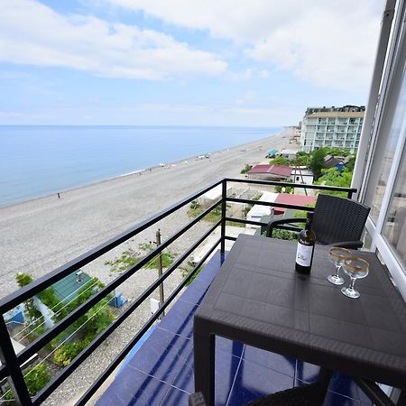 Hotel Lazuri In كفارياتي المظهر الخارجي الصورة