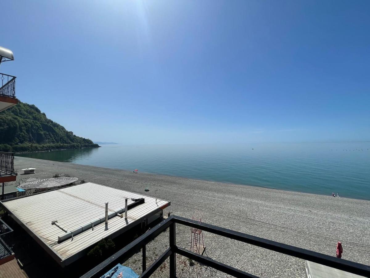 Hotel Lazuri In كفارياتي المظهر الخارجي الصورة