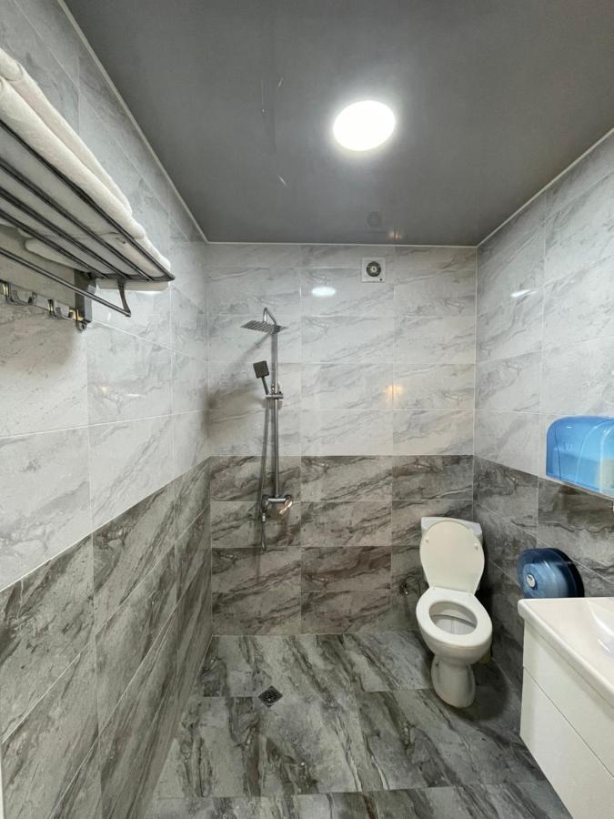Hotel Lazuri In كفارياتي المظهر الخارجي الصورة