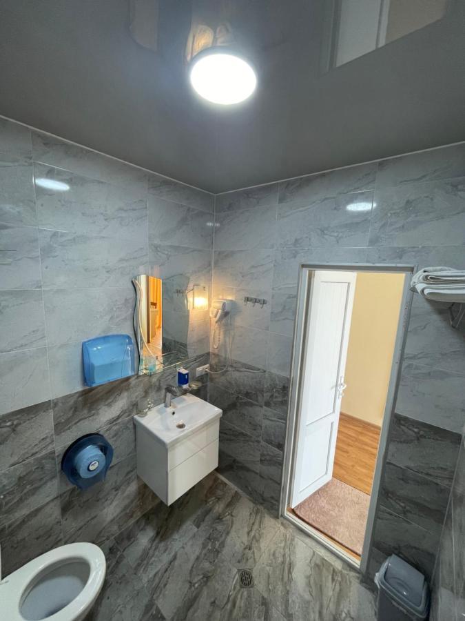 Hotel Lazuri In كفارياتي المظهر الخارجي الصورة